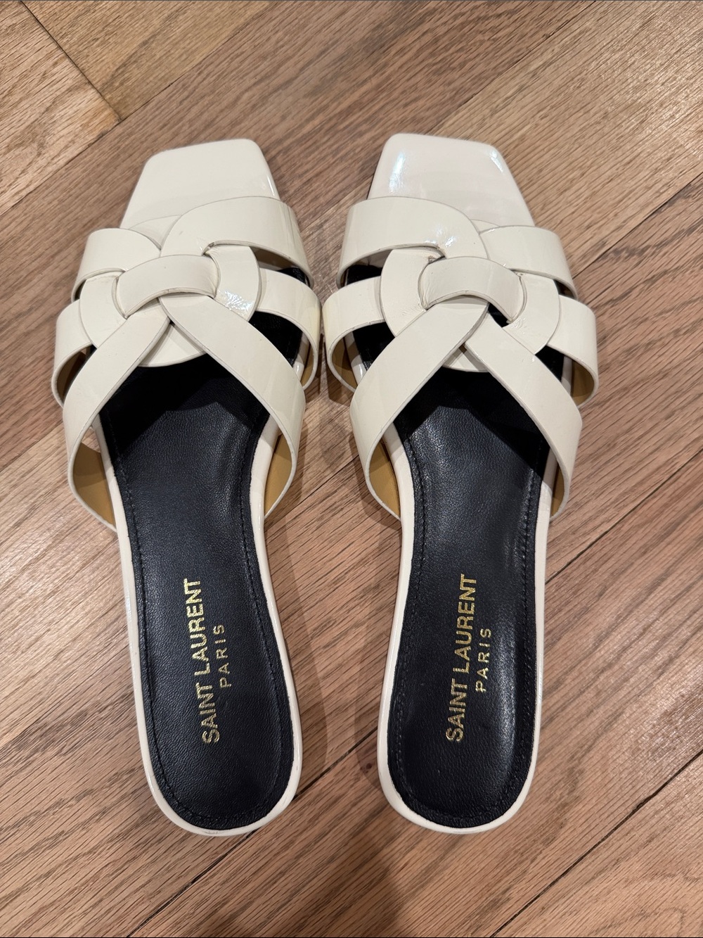 Saint Laurent Paris Cream Patent Leather Tribute Flat Slides Size 39 - Picture 1 of 7